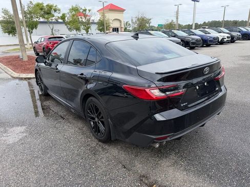 Used 2025 Toyota Camry SE image 9