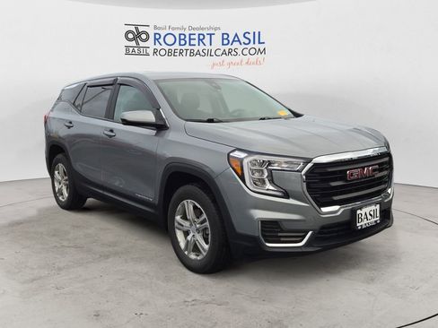 Used 2023 GMC Terrain SLE image 7