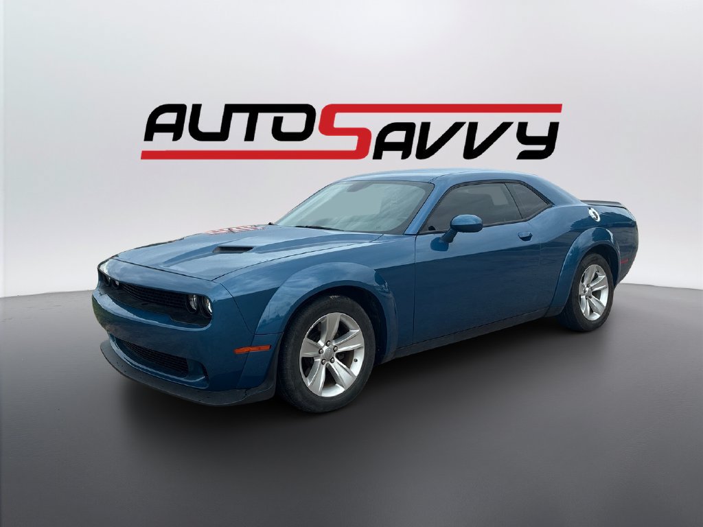 Used 2023 Dodge Challenger SXT RWD image 1