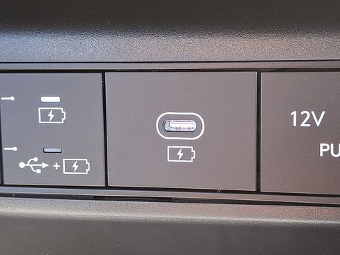 Certified 2025 Hyundai Tucson SE image 16