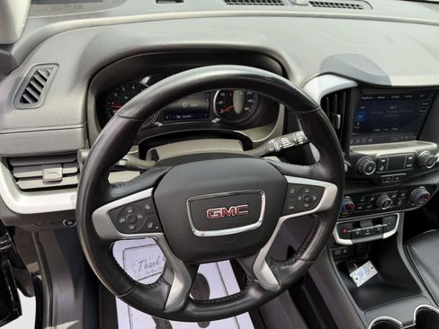 Used 2022 GMC Terrain SLT AWD/4WD image 13