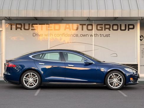 Used 2016 Tesla Model S 70 RWD image 5