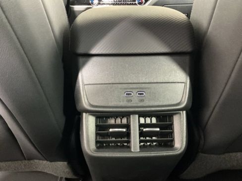 New 2026 Chevrolet Equinox LT w/ Convenience Package II AWD/4WD image 16