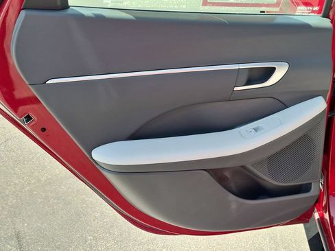 Used 2025 Hyundai Sonata SEL FWD image 27