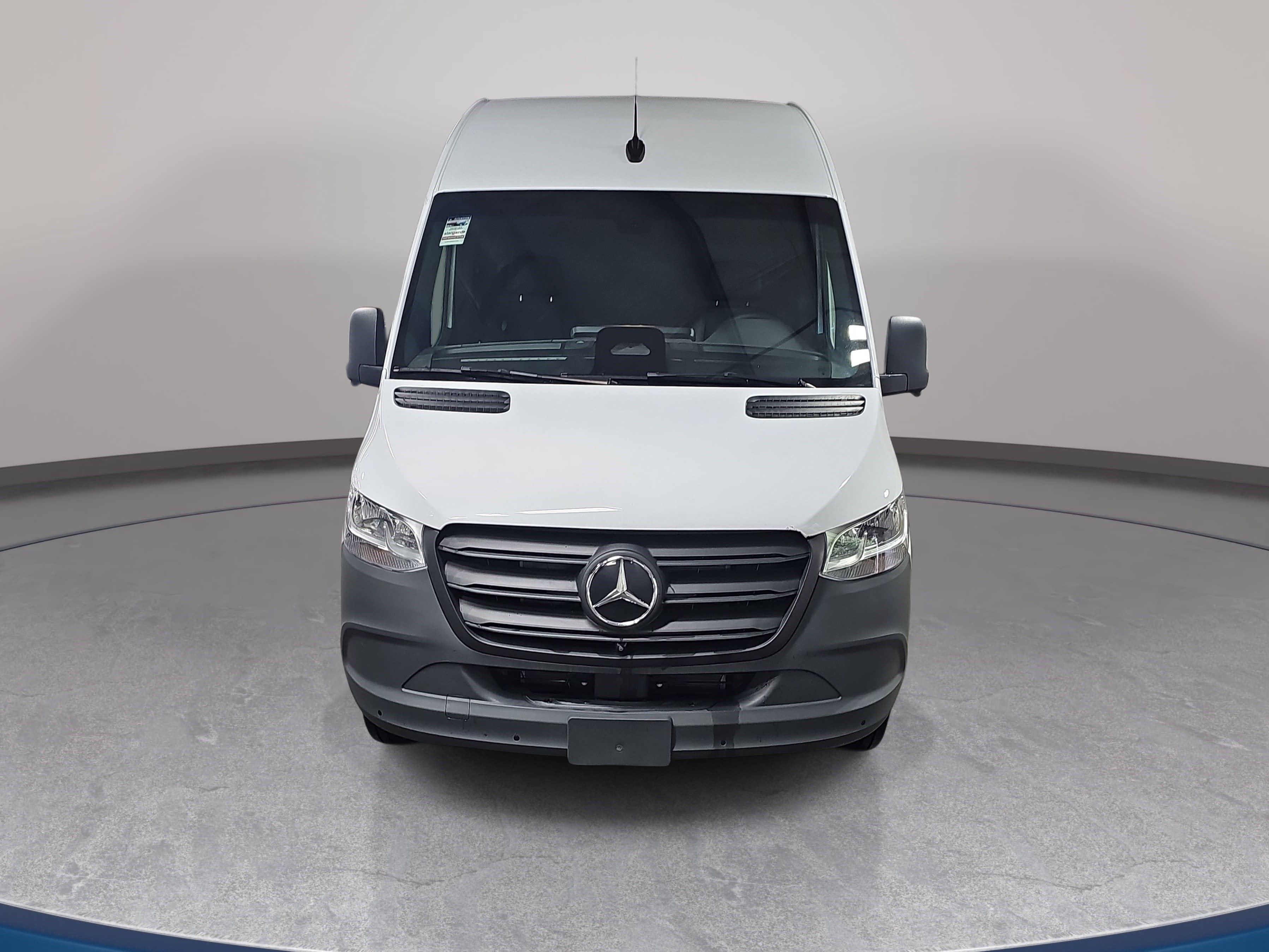 New 2025 Mercedes-Benz eSprinter 170 Cargo image 2