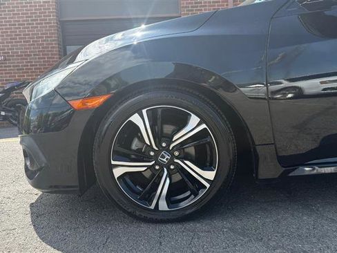 Used 2016 Honda Civic Touring image 5