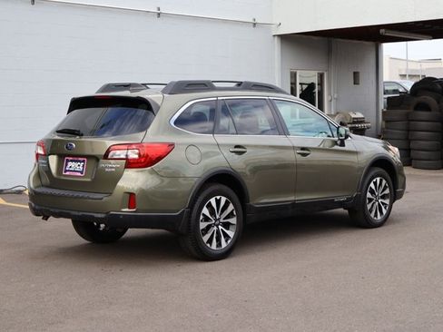 Used 2017 Subaru Outback 3.6R Limited AWD/4WD image 5