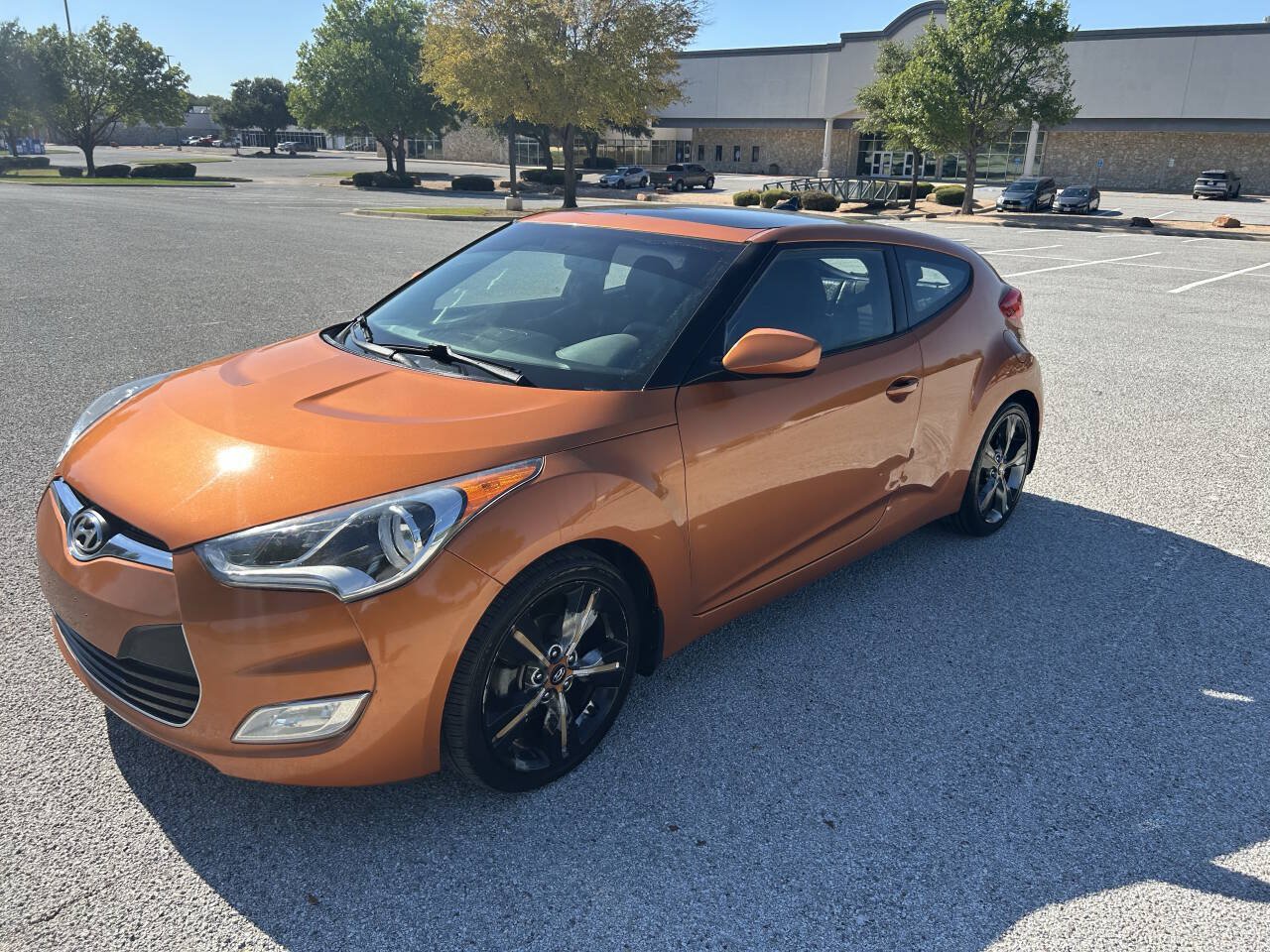 Used 2016 Hyundai Veloster w/ Option Group 02 FWD image 1