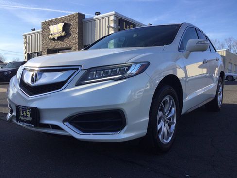 Used 2018 Acura RDX AWD w/ Technology Package image 2