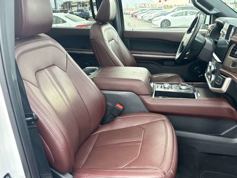 Used 2024 Ford Expedition Max Limited image 21