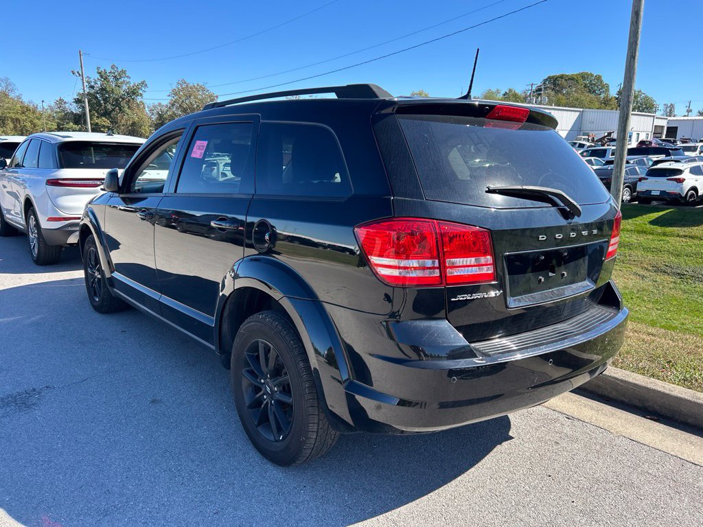 Used 2020 Dodge Journey SE w/ SE Popular Equipment Group FWD image 4