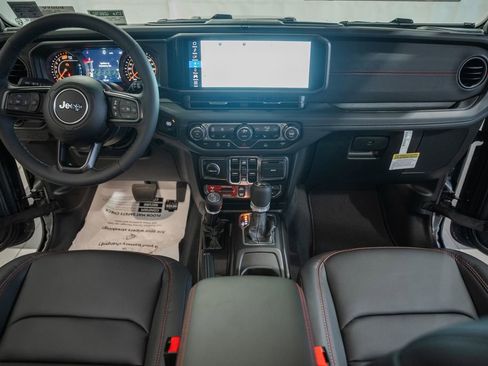 New 2026 Jeep Wrangler Unlimited Rubicon w/ Technology Group image 19