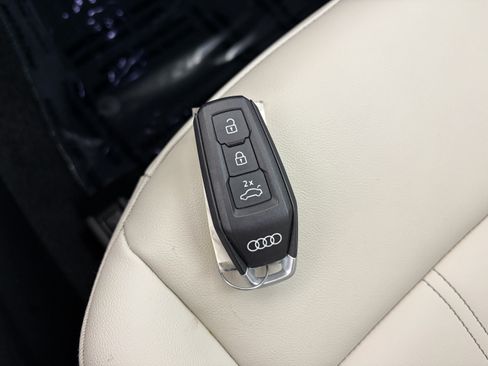 Used 2025 Audi Q5 Premium Plus w/ Premium Plus AWD/4WD image 30