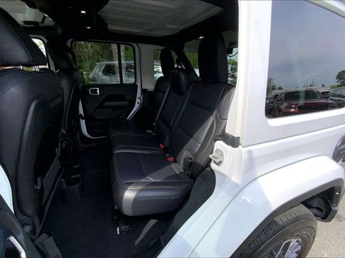 Certified 2024 Jeep Wrangler Unlimited Sahara AWD/4WD image 16