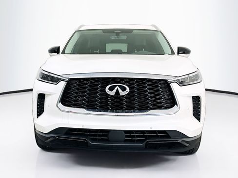 Used 2023 INFINITI QX60 Luxe AWD/4WD image 2