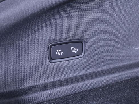 Used 2026 Tesla Model Y 2WD image 11