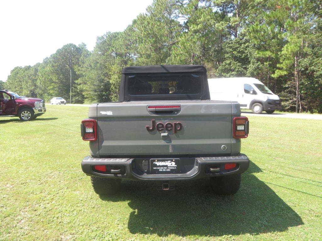 Used 2020 Jeep Gladiator Rubicon w/ Cold Weather Group AWD/4WD image 7