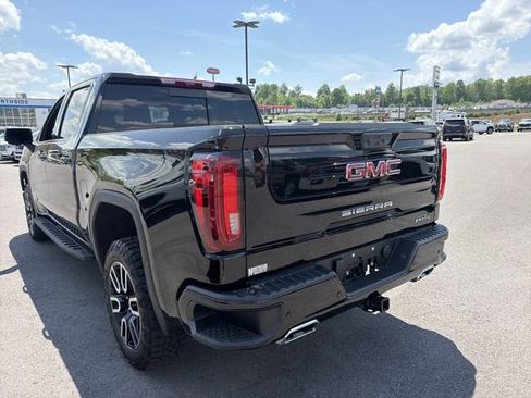Used 2026 GMC Sierra 1500 AT4 w/ AT4 Premium Package AWD/4WD image 8