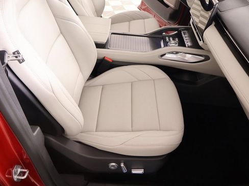 New 2026 Lincoln Nautilus Premier w/ Jet Appearance Package AWD/4WD image 13
