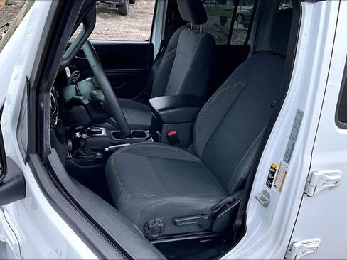 Used 2024 Jeep Wrangler Willys image 18