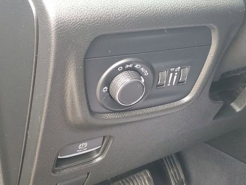 Used 2023 Jeep Grand Cherokee L Laredo AWD/4WD image 9
