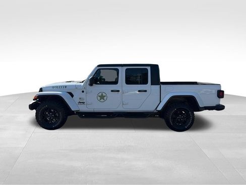 Used 2021 Jeep Gladiator Sport AWD/4WD image 2