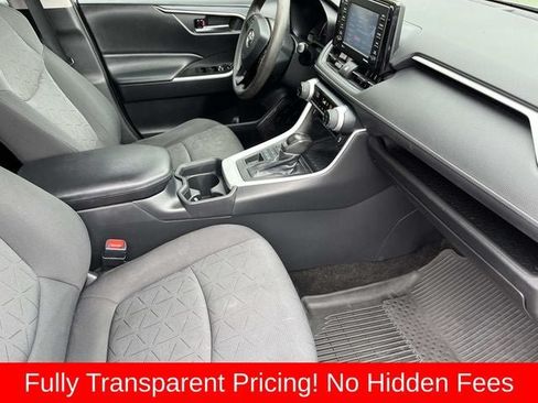 Used 2021 Toyota RAV4 XLE AWD/4WD image 22