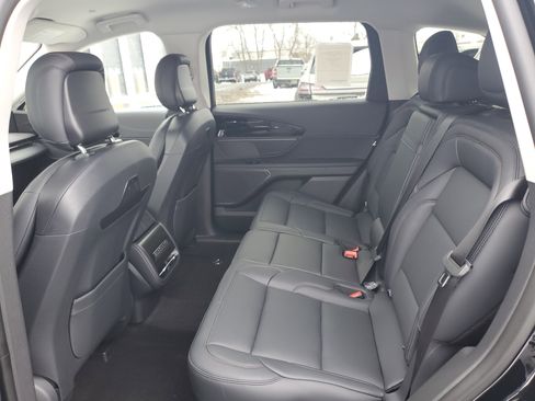 New 2026 Lincoln Nautilus Premier image 27