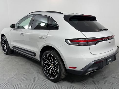 Certified 2026 Porsche Macan AWD/4WD image 3