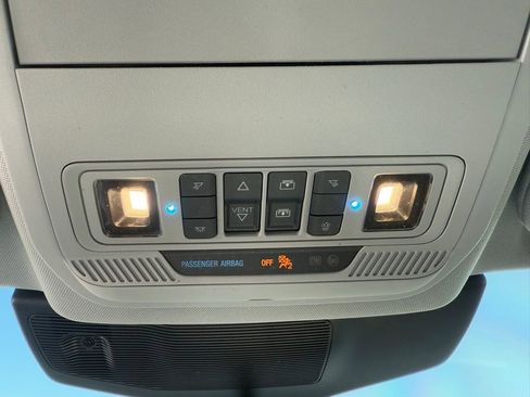 Used 2022 Ford Explorer XLT w/ Equipment Group 202A image 22