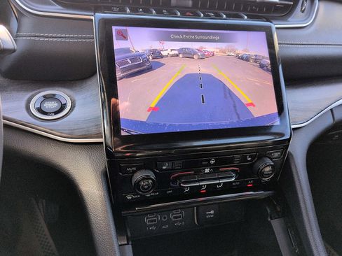 Used 2023 Jeep Grand Cherokee L Limited w/ Rear Seat Video Group I image 20