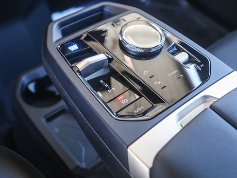 Used 2025 BMW iX xDrive50 image 16