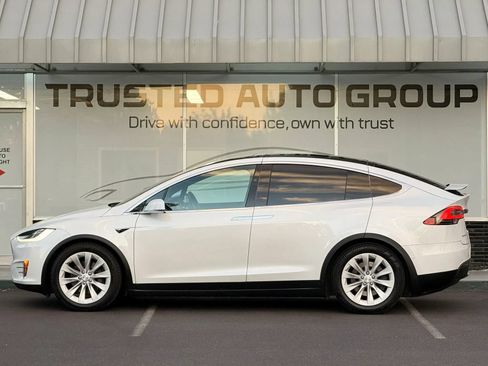 Used 2019 Tesla Model X Long Range AWD/4WD image 6
