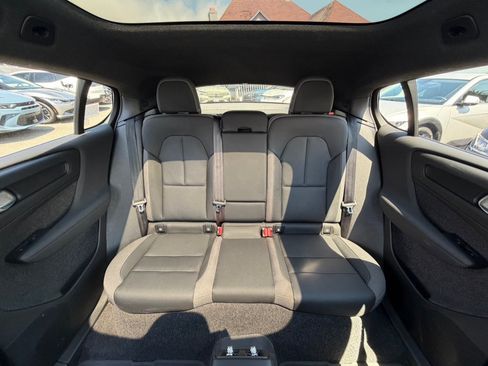 Used 2023 Volvo C40 Recharge Core w/ Climate Package AWD/4WD image 38