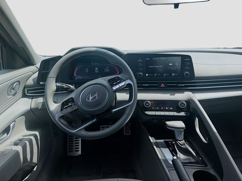 Certified 2026 Hyundai Elantra Sport FWD image 18