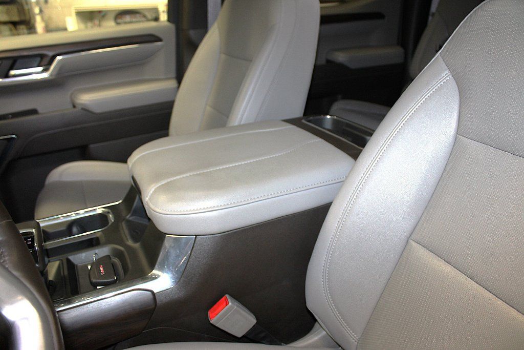 Used 2024 GMC Sierra 1500 SLT w/ SLT Premium Plus Package AWD/4WD image 23