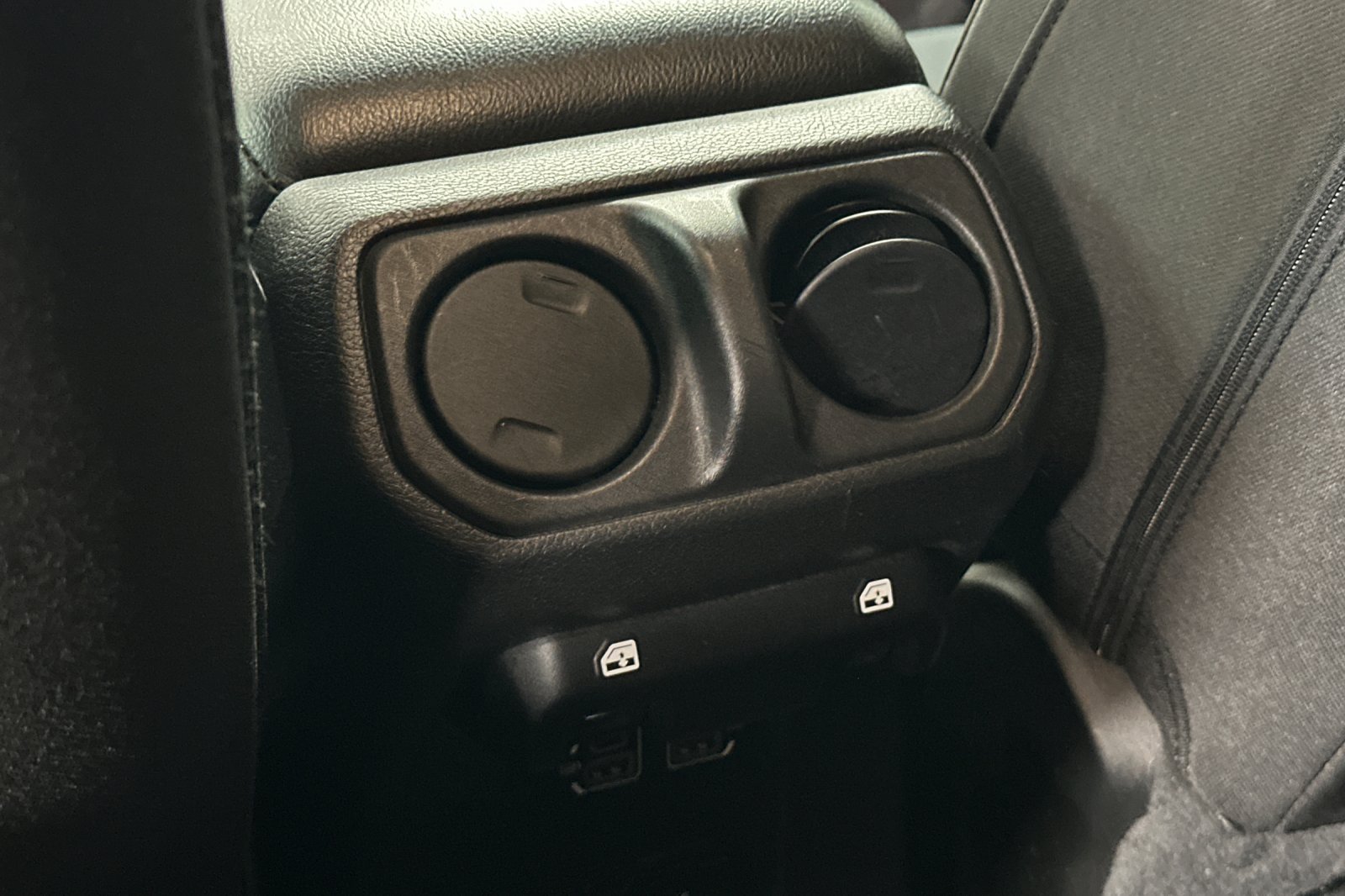 Used 2023 Jeep Wrangler Unlimited Rubicon 4xe AWD/4WD image 17