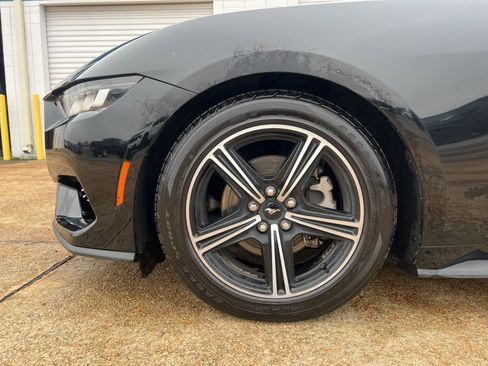 Used 2024 Ford Mustang Premium image 7