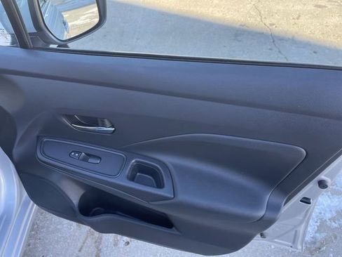 Used 2023 Nissan Versa SV image 16