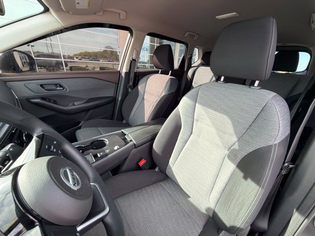 Used 2021 Nissan Rogue S FWD image 12