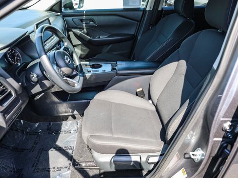 Used 2024 Nissan Rogue S FWD image 8