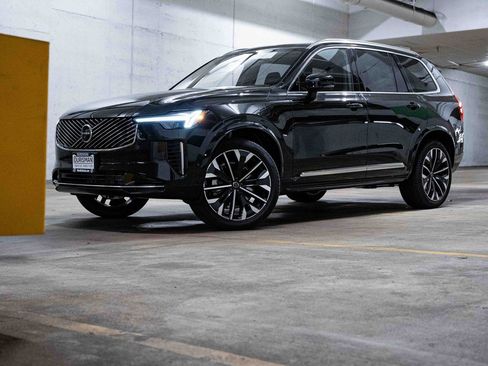New 2026 Volvo XC90 B6 Plus image 1