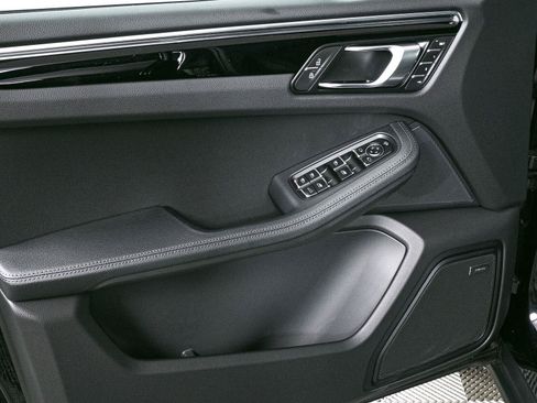 New 2026 Porsche Macan Turbo AWD/4WD image 6