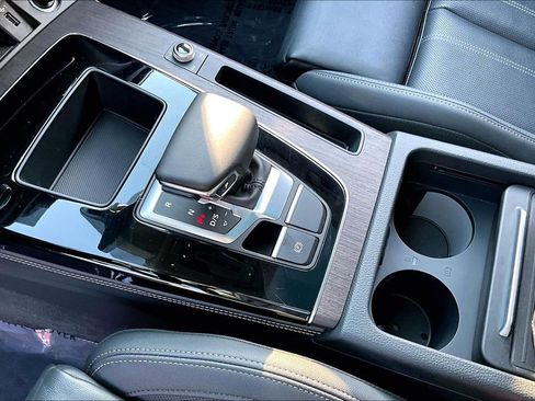 Used 2023 Audi Q5 2.0T Prestige w/ Prestige Package image 18