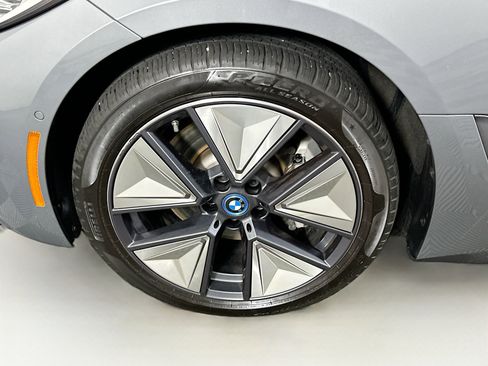 Used 2023 BMW i4 eDrive35 w/ Premium Package image 11