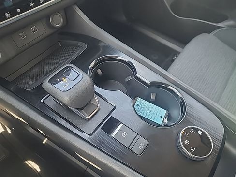 Used 2023 Nissan Rogue SV image 20