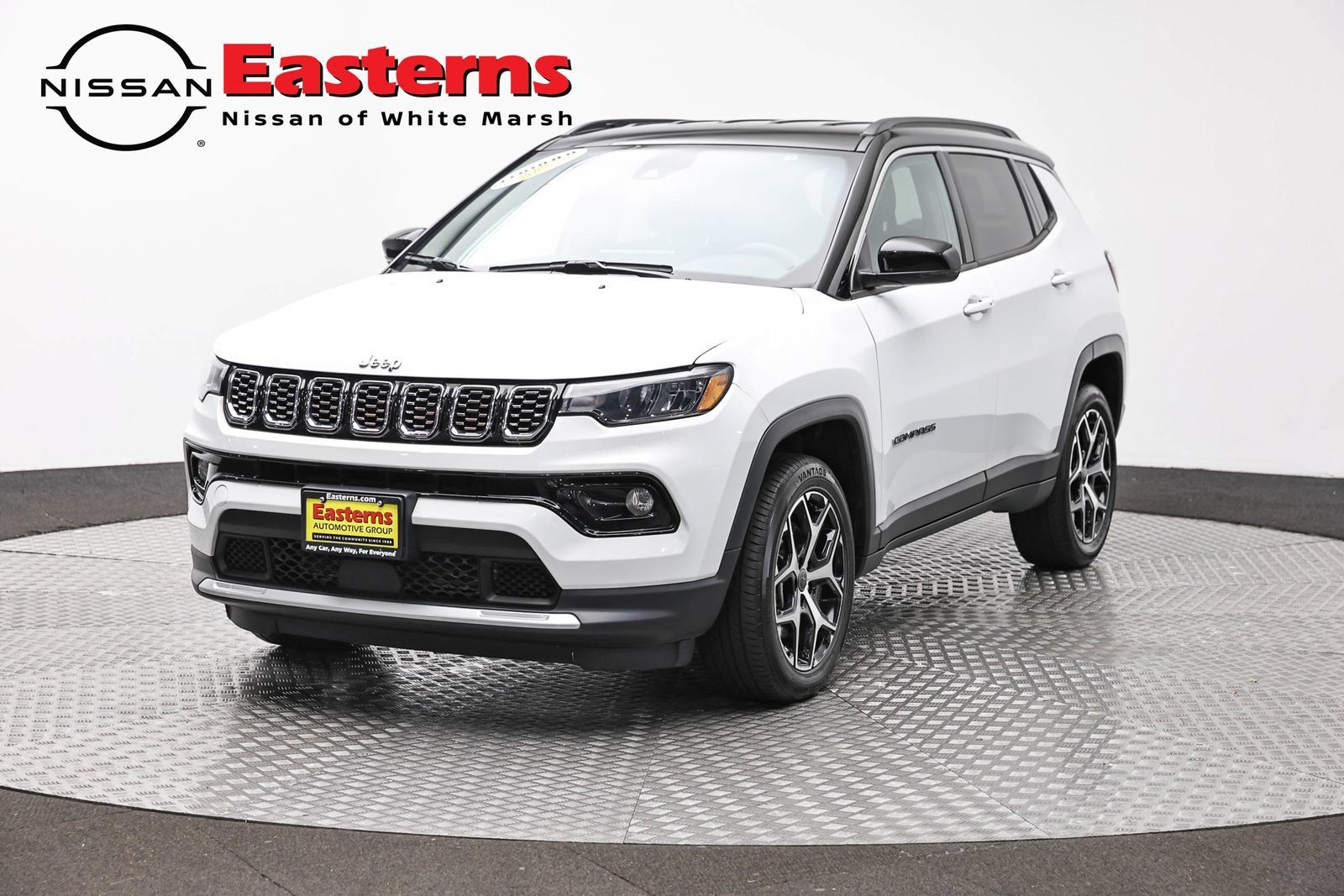 Used 2025 Jeep Compass Limited AWD/4WD image 1