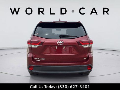 Used 2019 Toyota Highlander SE FWD image 8