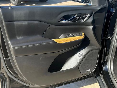 Used 2018 GMC Acadia Denali w/ Technology Package image 21