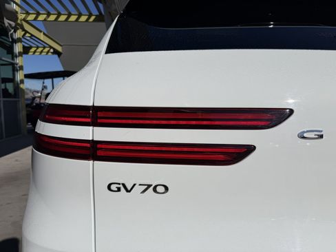 Used 2025 Genesis GV70 2.5T w/ Sport Prestige Package image 14